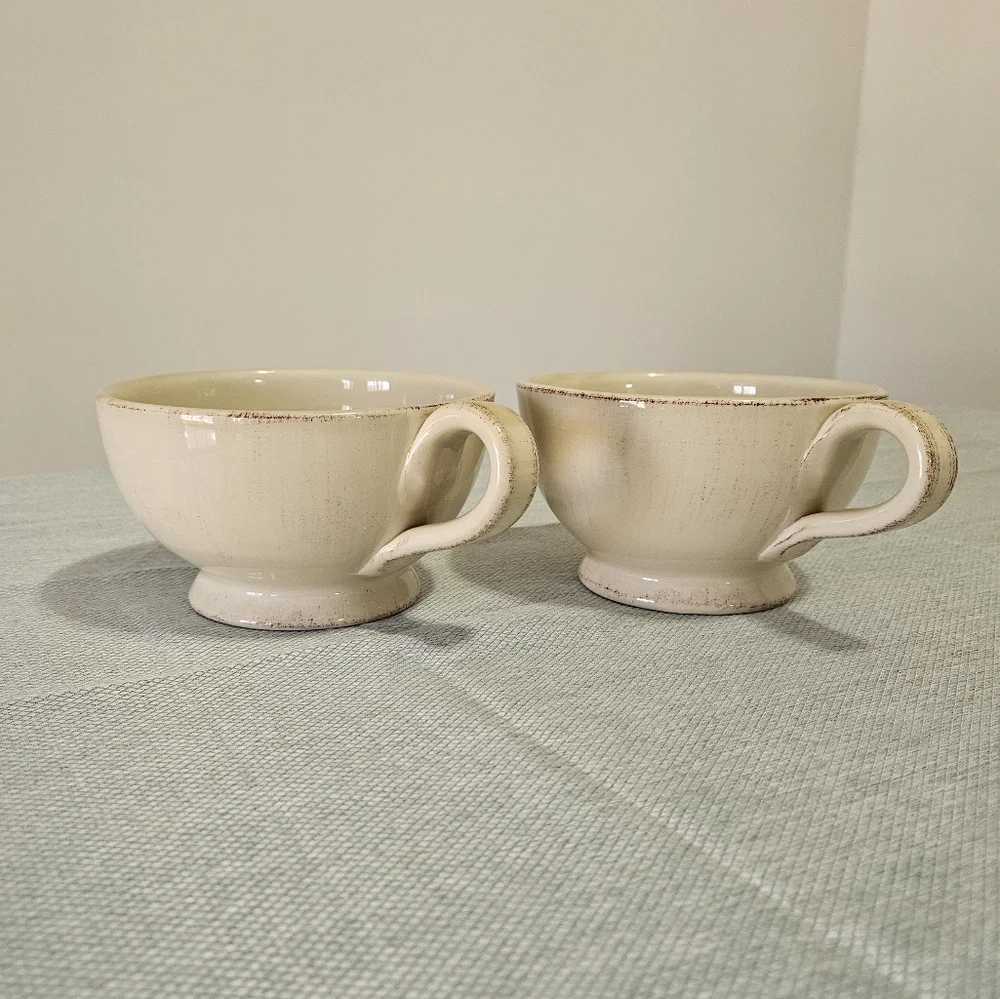 Vtg. Pier 1 Toscana Ivory 2 Jumbo Mugs Hand-Painted Earthenware Italy Discd 5.5
